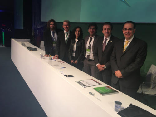 Dr. Flavio (centro) com Dr. Ike Ahmed, Dra. Lisabel Gemperli, Dr. José Beniz Neto no Simpósio Internacional de cirurgia de catarata realizado em São Paulo 2016